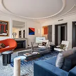 The Very Central Location Allows You To Go Everywhere In Paris In 30 Minutes